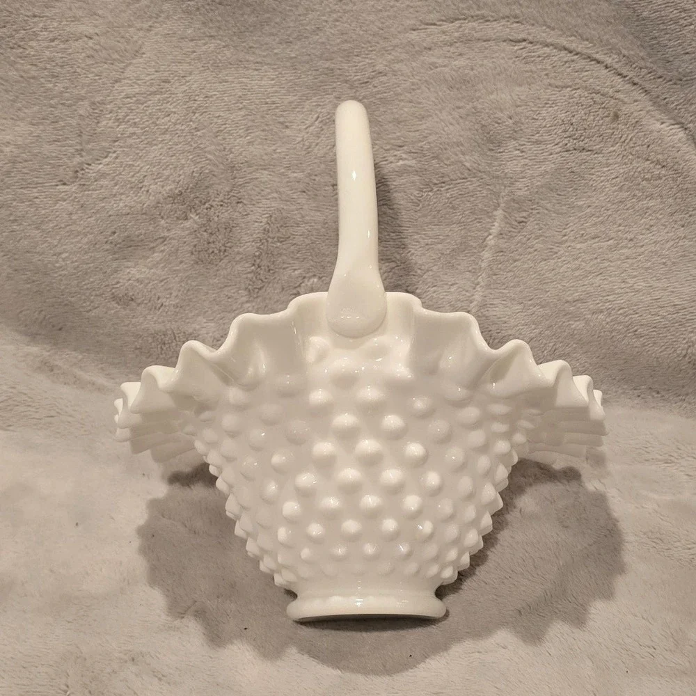 Vintage Fenton White Hobnail Milk Glass Basket Ruffled‎ Edge Applied Handle